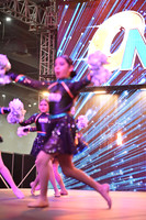 E3_18 GOLD DANCERS - POMPONCITO