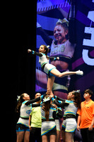 17 QUEEN CHEER TEAM